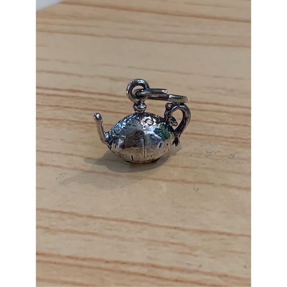 Vintage Small Tea Pot Sterling Silver Jewelry Charm - Picture 3 of 4
